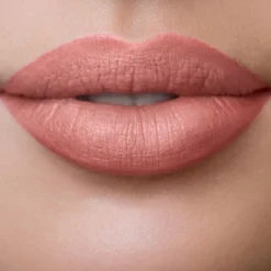 LIP BLUSH BLURRED EFFECT LIPSTICK