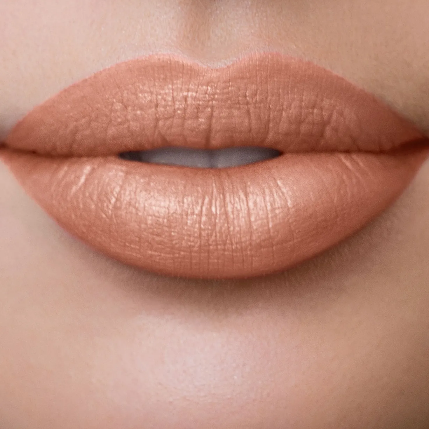 LIP SHOT