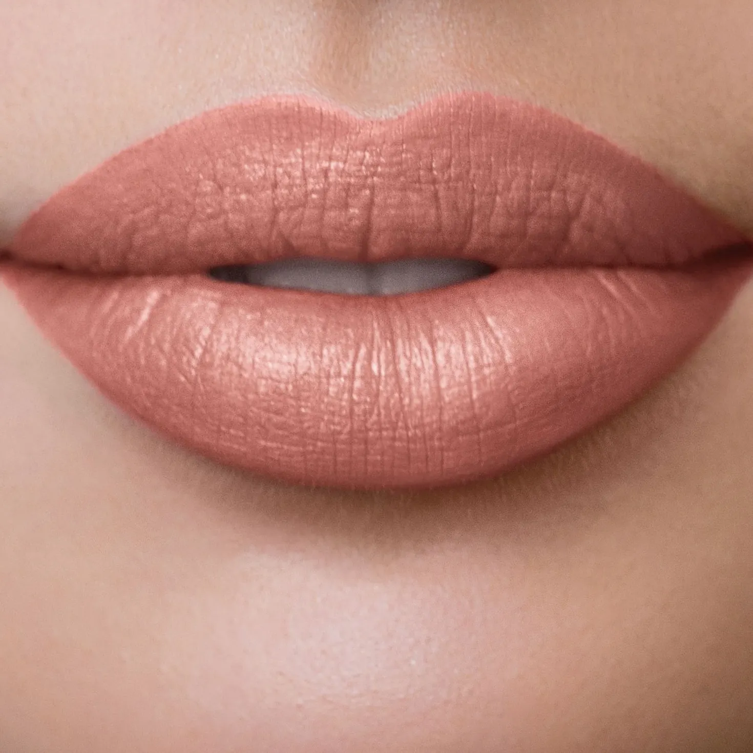 LIP SHOT