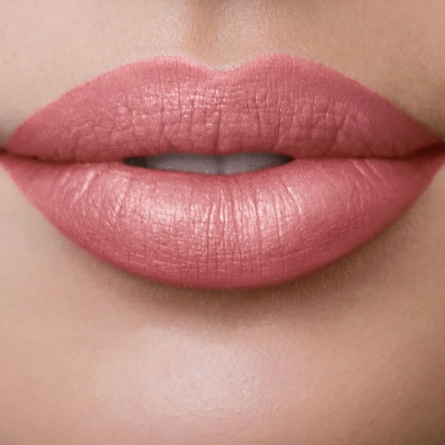 LIP SHOT