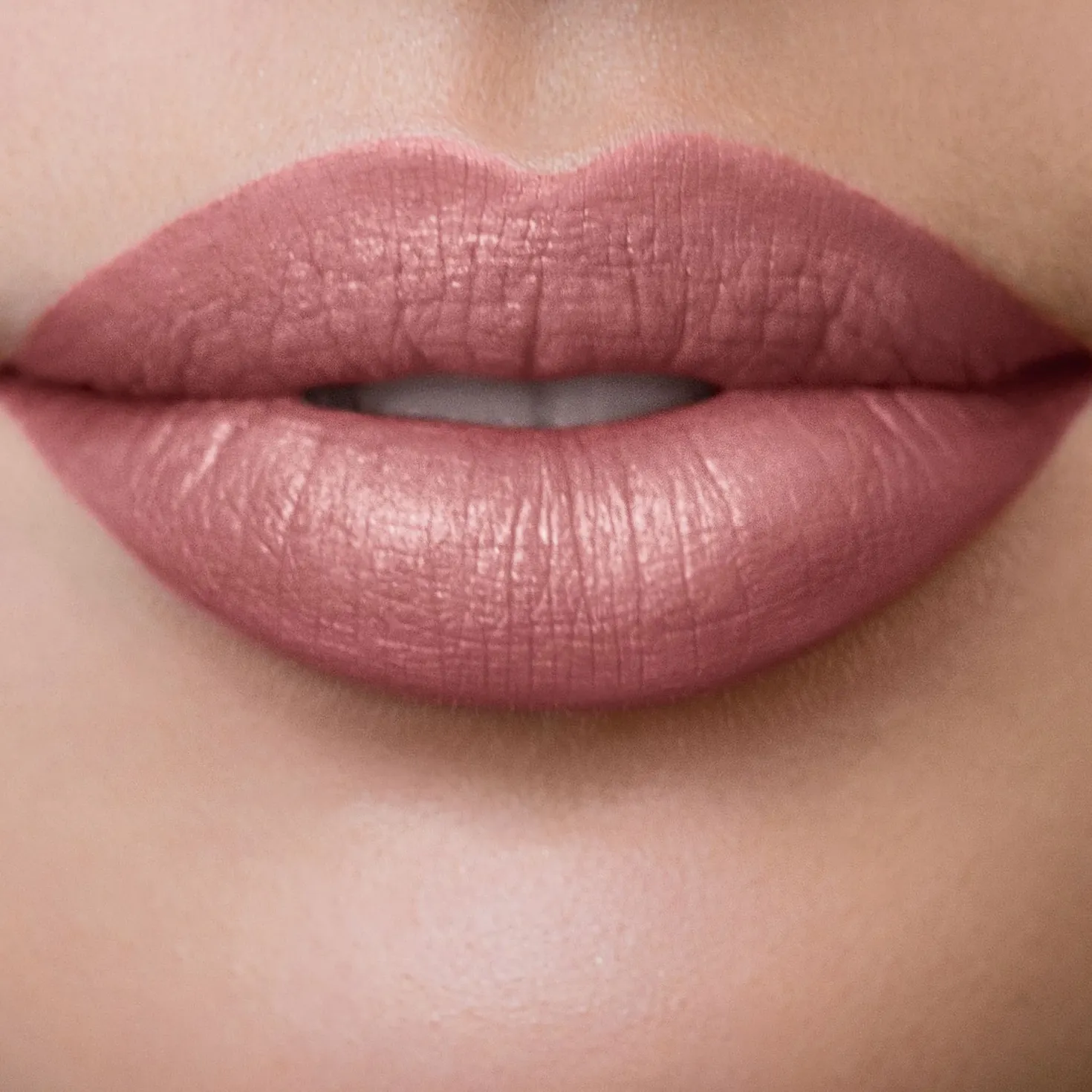 LIP SHOT