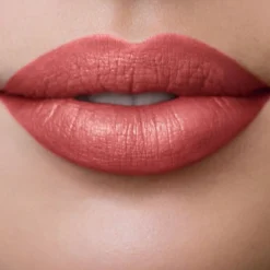 LIP SHOT