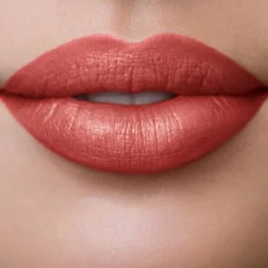 LIP SHOT