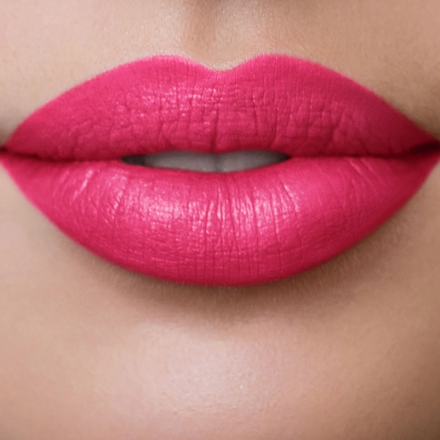 LIP SHOT