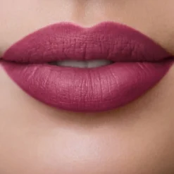 LONG LASTING LIQUID LIPSTICK