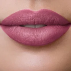 LONG LASTING LIQUID LIPSTICK