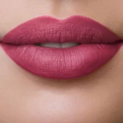 LONG LASTING LIQUID LIPSTICK