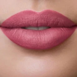 LONG LASTING LIQUID LIPSTICK