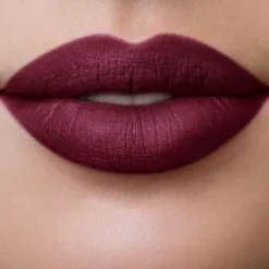 LONG LASTING LIQUID LIPSTICK