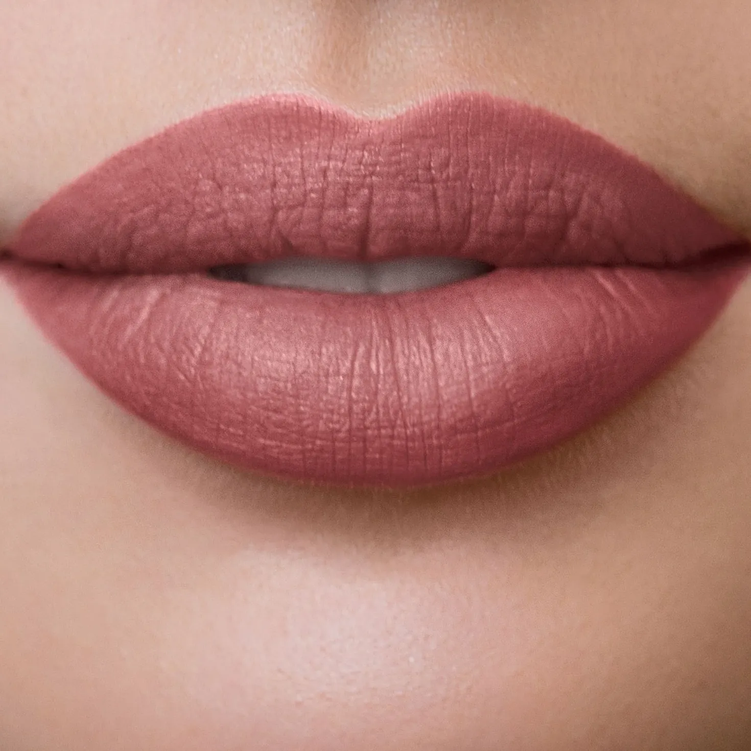 LONG LASTING LIQUID LIPSTICK