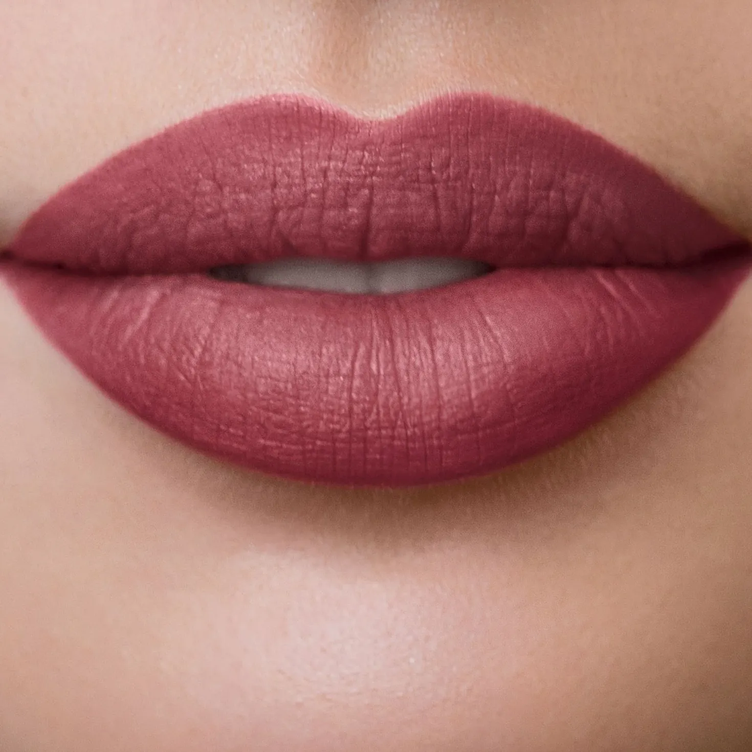 LONG LASTING LIQUID LIPSTICK