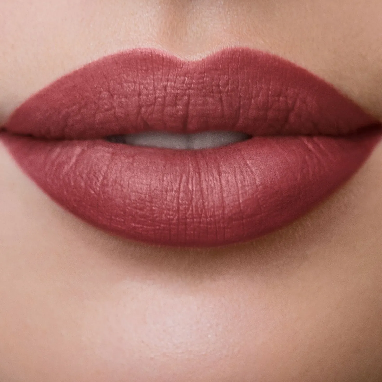 LONG LASTING LIQUID LIPSTICK