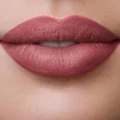 LONG LASTING LIQUID LIPSTICK