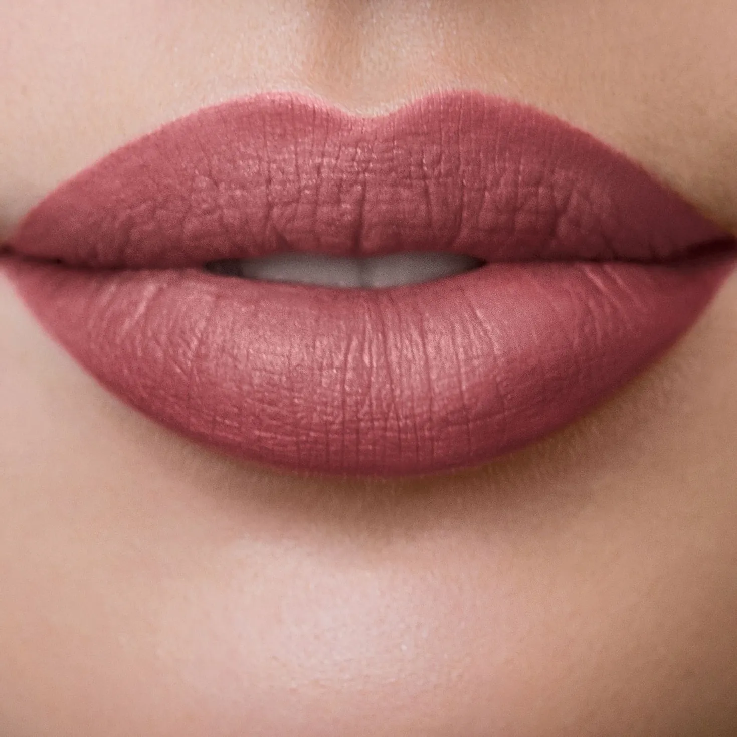 LONG LASTING LIQUID LIPSTICK