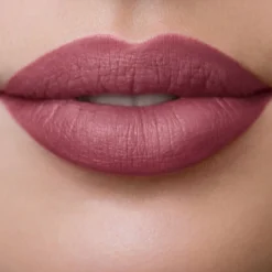 LONG LASTING LIQUID LIPSTICK