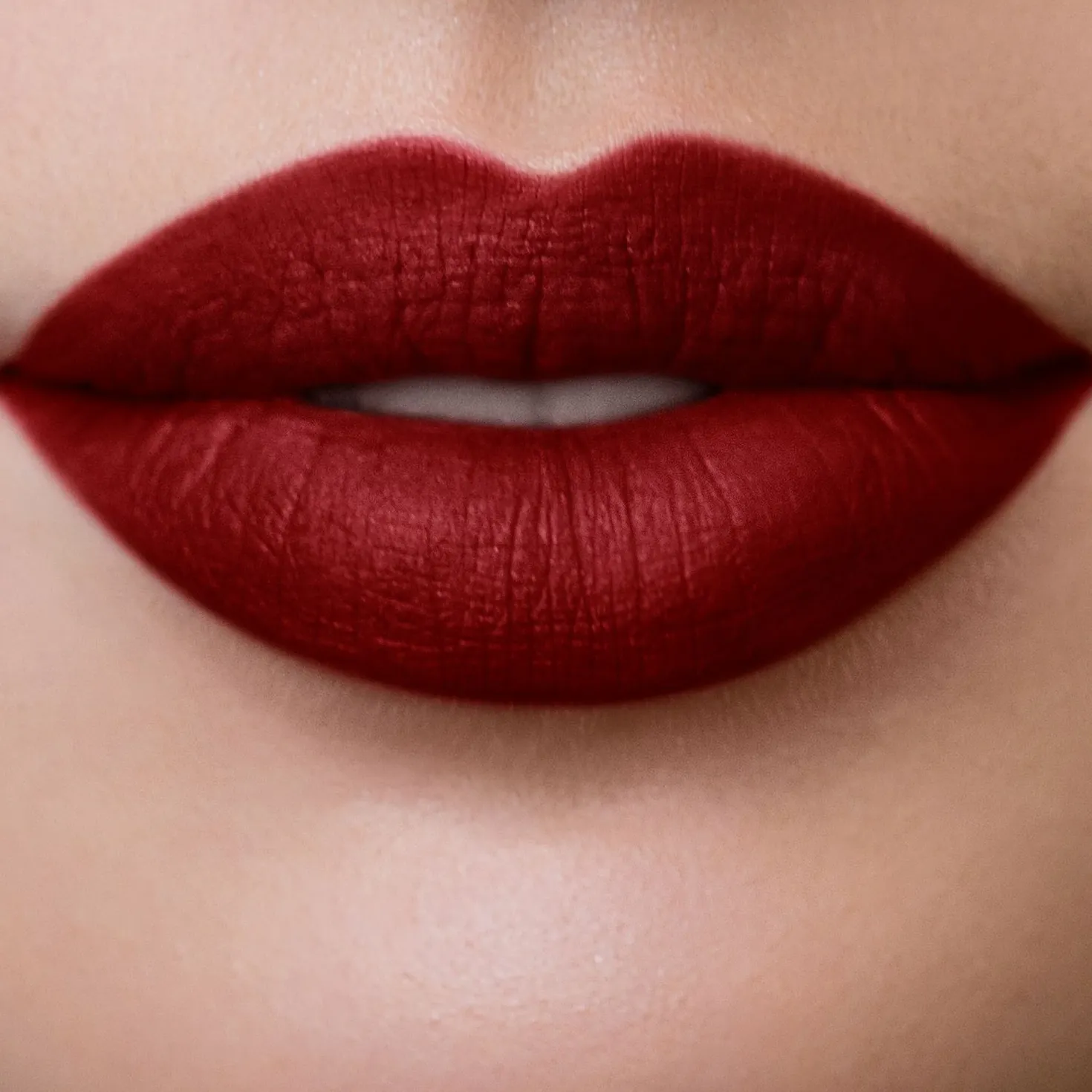 LONG LASTING LIQUID LIPSTICK