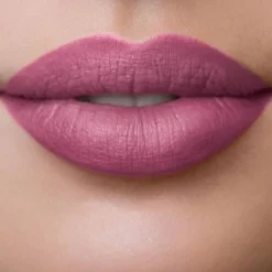 LONG LASTING LIQUID LIPSTICK
