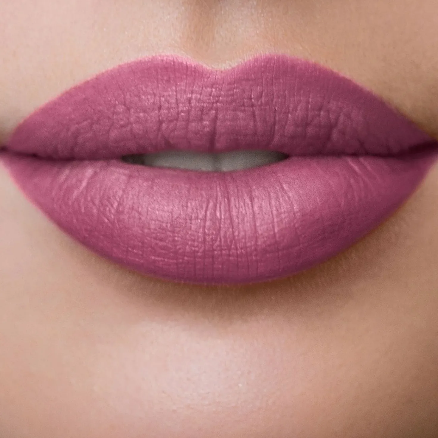 LONG LASTING LIQUID LIPSTICK