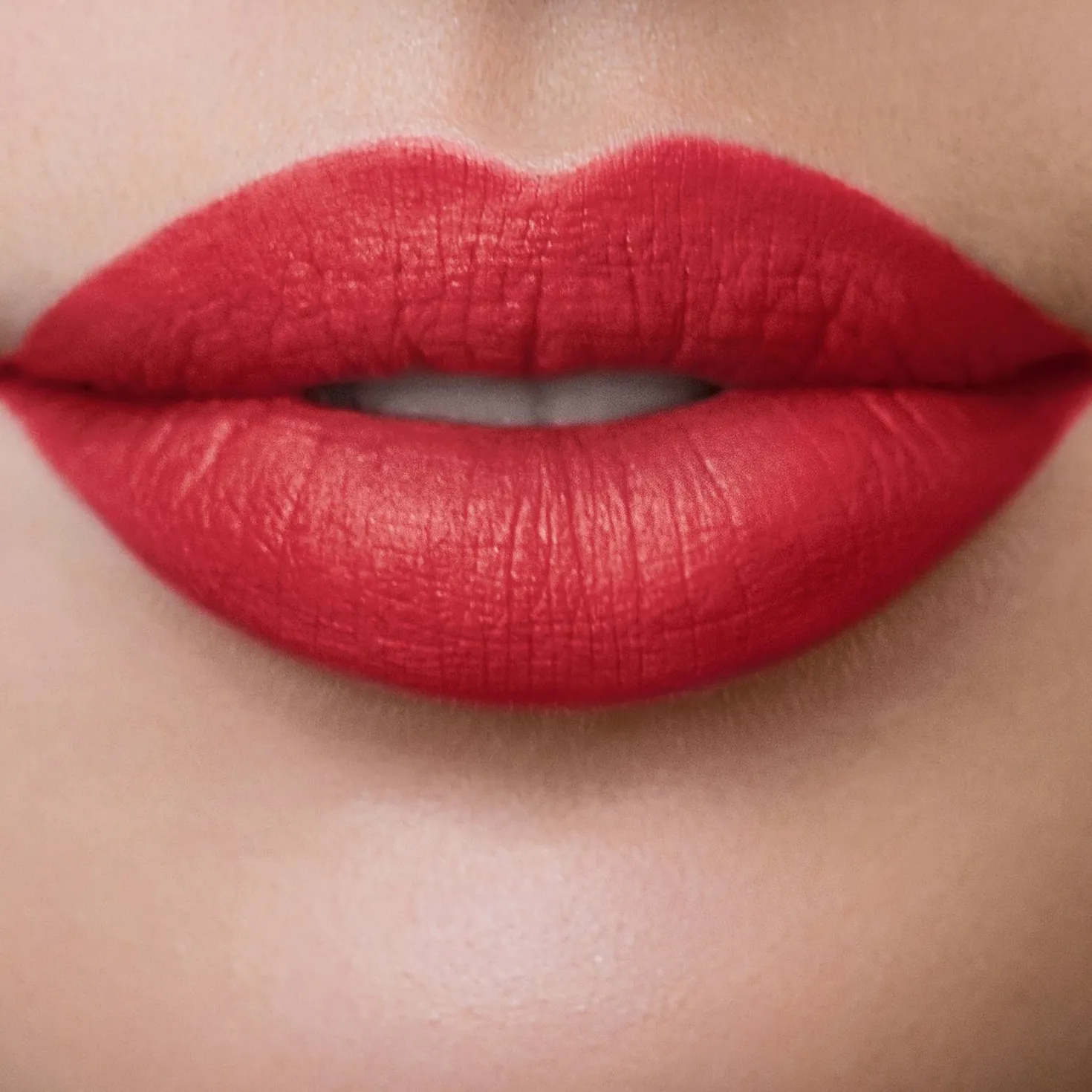 LONG LASTING LIQUID LIPSTICK
