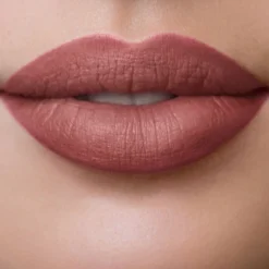 LONG LASTING LIQUID LIPSTICK