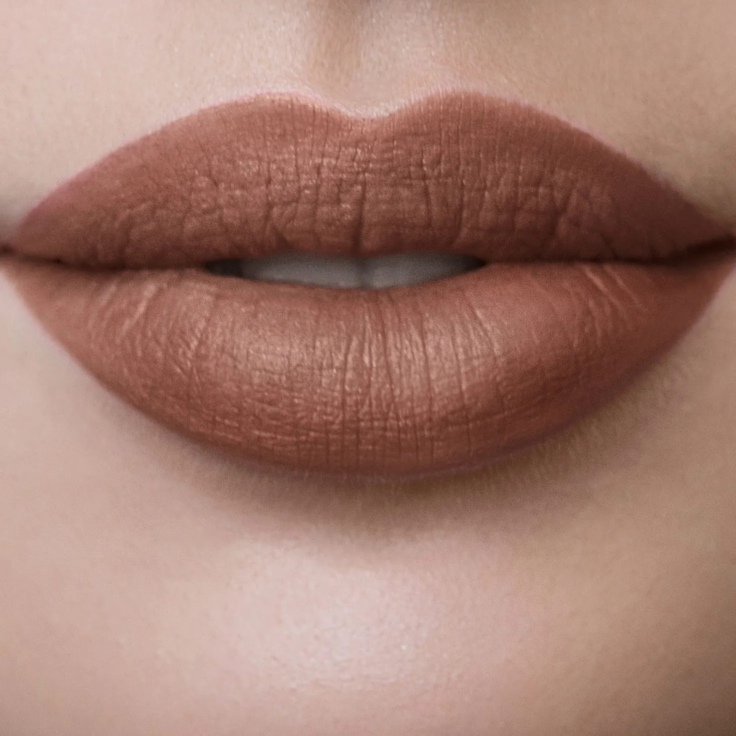 LONG LASTING LIQUID LIPSTICK