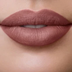 LONG LASTING LIQUID LIPSTICK