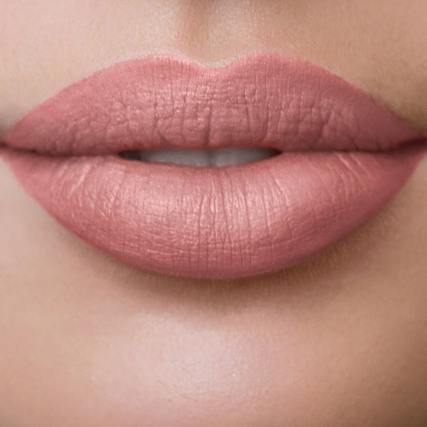 LONG LASTING LIQUID LIPSTICK