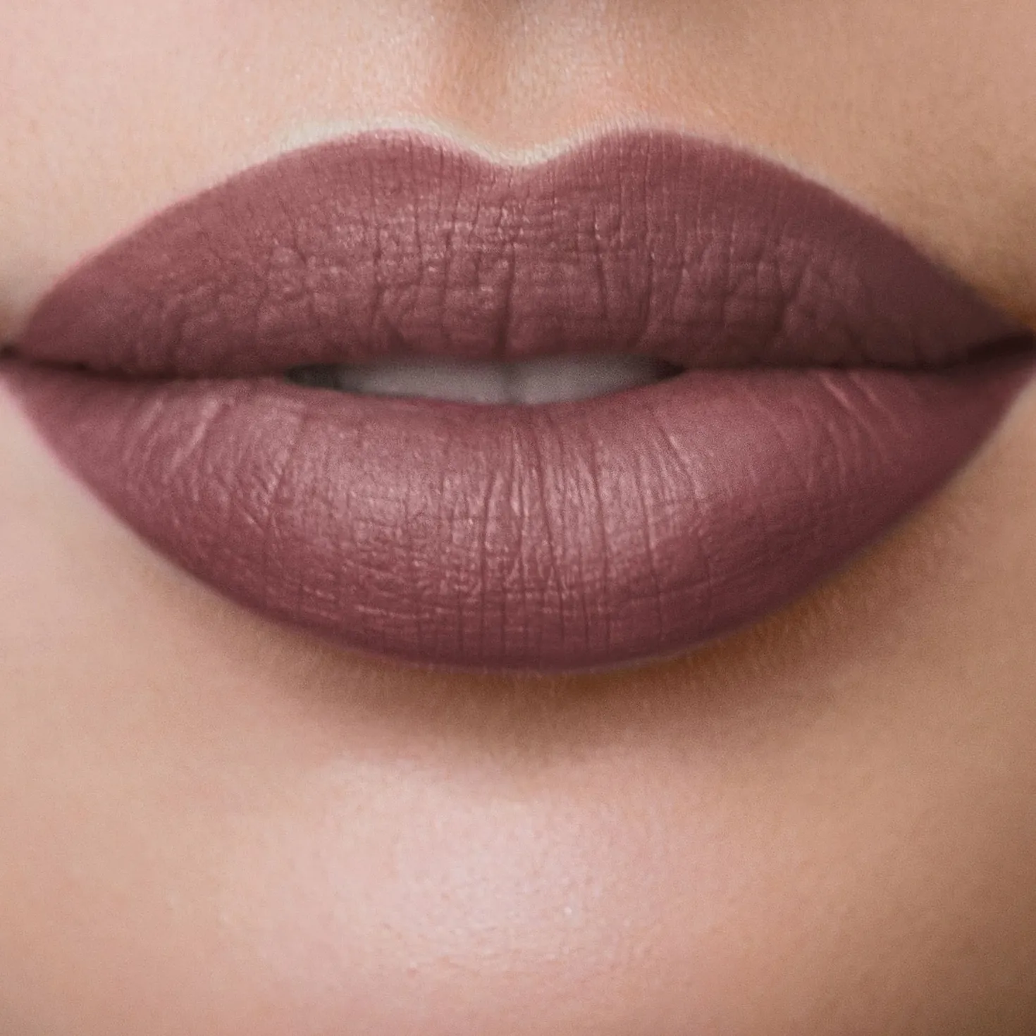 LONG LASTING LIQUID LIPSTICK