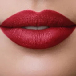LONG LASTING LIQUID LIPSTICK